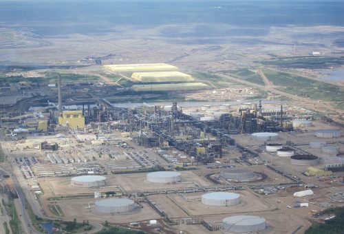 Suncor Energy Inc. has announced that it will take over operations of the Syncrude project next year